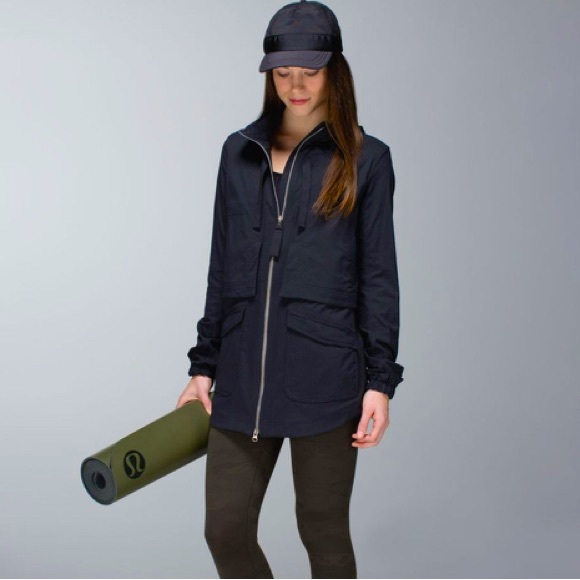 lululemon athletica Jackets & Blazers - Lululemon Size 12 Yogi Anorak Jacket EUC